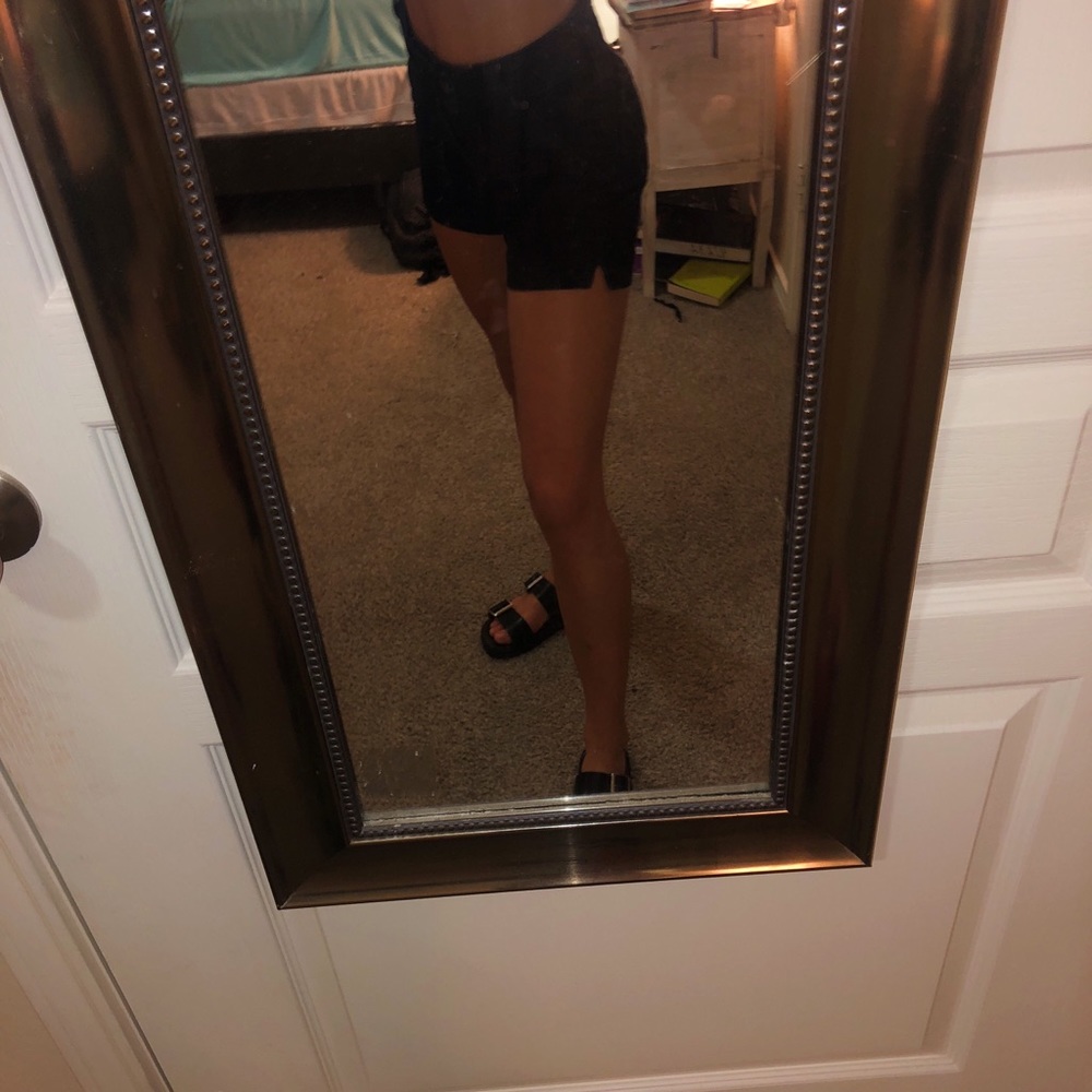 Stretchy denim shorts